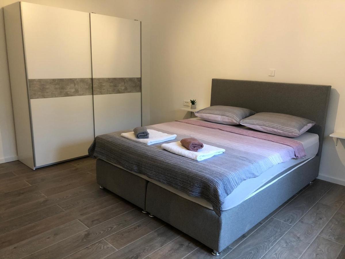 Appartamento Apartman Ana Zara Esterno foto