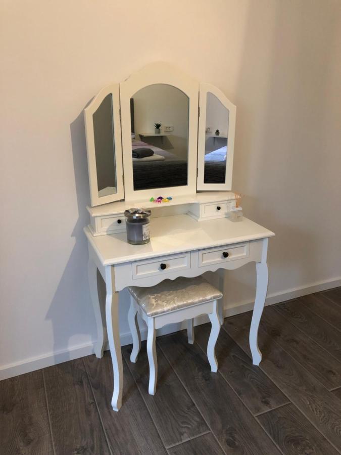 Appartamento Apartman Ana Zara Esterno foto