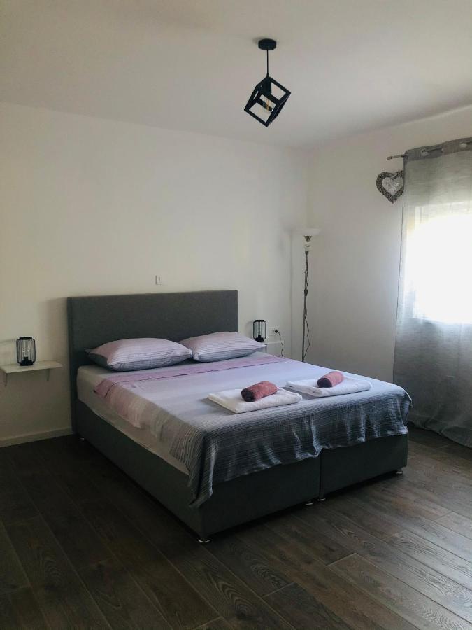 Appartamento Apartman Ana Zara Esterno foto